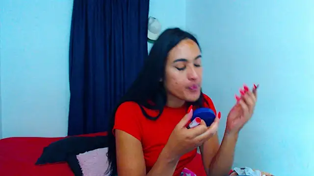 misss estrella online show from October 25, 2025, 8:00 am