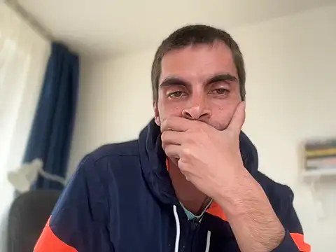 QuiteBig95 online show from December 3, 2025, 10:13 am