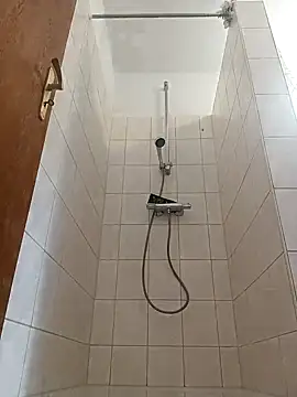 Snapshot of Heidemensch chatting on April 6, 2026, 1:12 pm Heidemensch online show from April 6, 2026, 1:12 pm