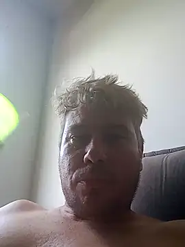 Snapshot of Loirinho019 chatting on March 16, 2025, 4:45 pm Loirinho019 online show from March 16, 2025, 4:45 pm