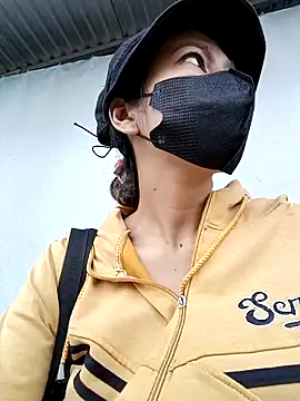 Snapshot of 2HotAsain4u chatting on December 17, 2024, 12:56 am 2HotAsain4u online show from December 17, 2024, 12:56 am