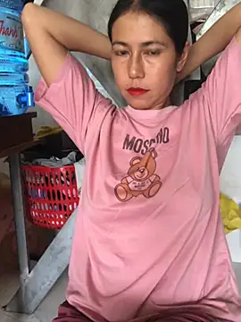 Snapshot of 2HotAsain4u chatting on December 29, 2024, 1:34 am 2HotAsain4u online show from December 29, 2024, 1:34 am