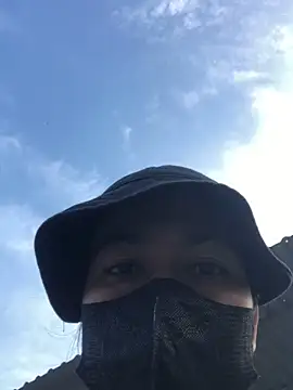 Snapshot of 2HotAsain4u chatting on January 4, 2025, 12:37 am 2HotAsain4u online show from January 4, 2025, 12:37 am