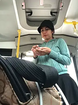 Snapshot of 2HotAsain4u chatting on January 4, 2025, 3:50 am 2HotAsain4u online show from January 4, 2025, 3:50 am