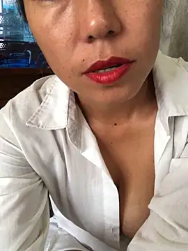 Snapshot of 2HotAsain4u chatting on January 6, 2025, 1:53 am 2HotAsain4u online show from January 6, 2025, 1:53 am