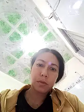 Snapshot of 2HotAsain4u chatting on January 8, 2025, 6:31 am 2HotAsain4u online show from January 8, 2025, 6:31 am