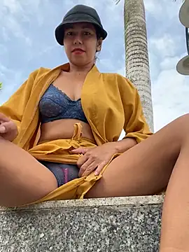 Snapshot of 2HotAsain4u chatting on January 11, 2025, 3:34 am 2HotAsain4u online show from January 11, 2025, 3:34 am