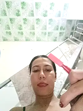 Snapshot of 2HotAsain4u chatting on February 2, 2025, 5:48 pm 2HotAsain4u online show from February 2, 2025, 5:48 pm