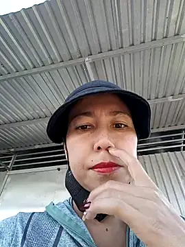 Snapshot of 2HotAsain4u chatting on February 21, 2025, 1:55 am 2HotAsain4u online show from February 21, 2025, 1:55 am