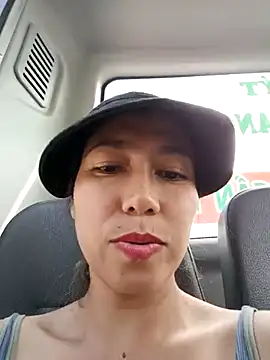 Snapshot of 2HotAsain4u chatting on March 8, 2025, 3:17 am 2HotAsain4u online show from March 8, 2025, 3:17 am