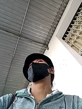 Snapshot of 2HotAsain4u chatting on November 15, 2025, 1:36 am 2HotAsain4u online show from November 15, 2025, 1:36 am