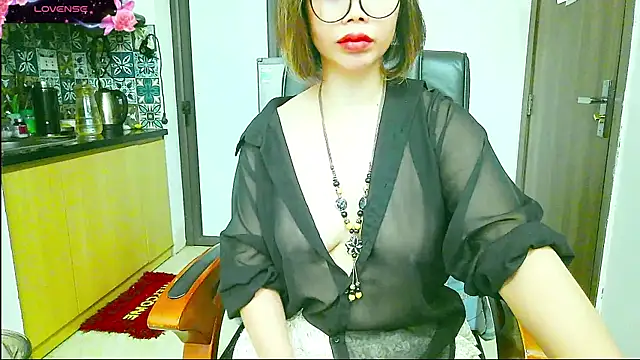 Miu-Le online show from September 30, 2025, 7:41 pm