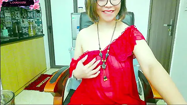 Miu-Le online show from October 11, 2025, 4:38 pm