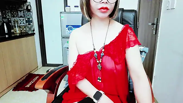 Miu-Le online show from November 12, 2025, 12:00 am