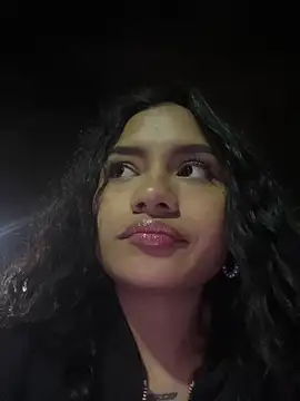 Snapshot of Riana_Kean chatting on December 6, 2024, 5:09 am Riana Kean online show from December 6, 2024, 5:09 am