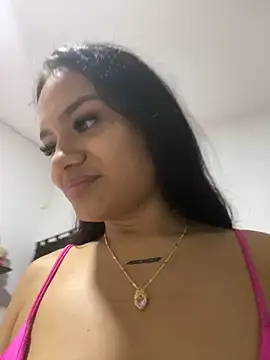 Snapshot of Riana_Kean chatting on December 17, 2024, 4:01 am Riana Kean online show from December 17, 2024, 4:01 am