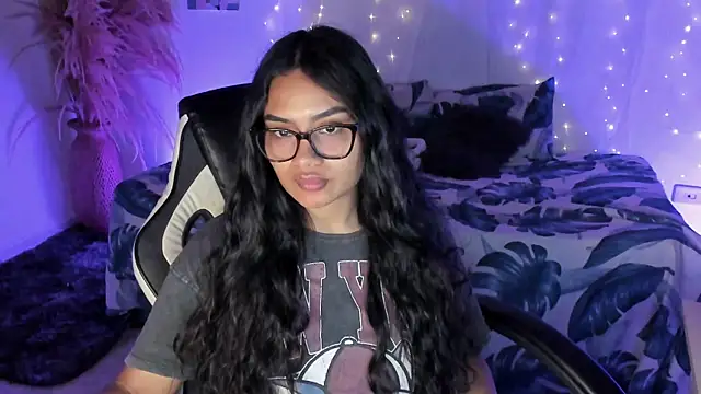 Riana Kean online show from March 10, 2026, 3:11 am