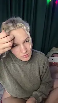 MrMrsRight online show from December 22, 2024, 4:48 pm