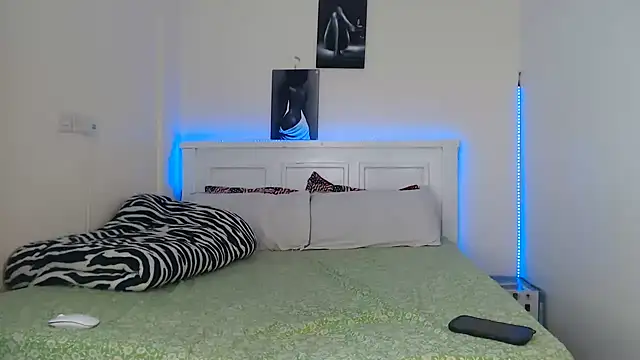 libra goddess online show from April 10, 2026, 12:32 pm