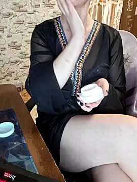 Snapshot of _Kitti_ chatting on December 3, 2024, 6:38 pm Kitti online show from December 3, 2024, 6:38 pm