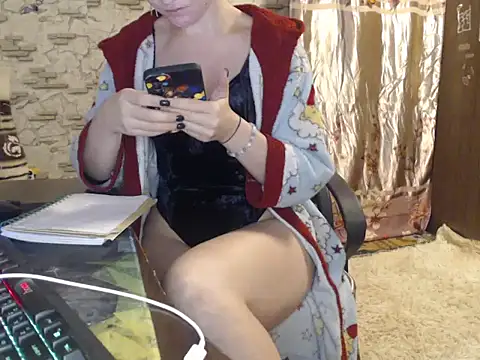 Snapshot of _Kitti_ chatting on December 13, 2024, 3:38 am Kitti online show from December 13, 2024, 3:38 am