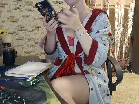 Snapshot of _Kitti_ chatting on December 19, 2024, 10:10 pm Kitti online show from December 19, 2024, 10:10 pm