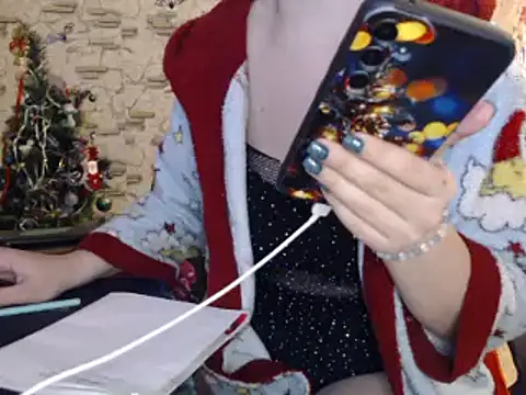 Snapshot of _Kitti_ chatting on January 4, 2025, 12:05 am Kitti online show from January 4, 2025, 12:05 am