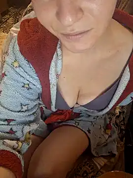 Snapshot of _Kitti_ chatting on January 5, 2025, 8:00 am Kitti online show from January 5, 2025, 8:00 am