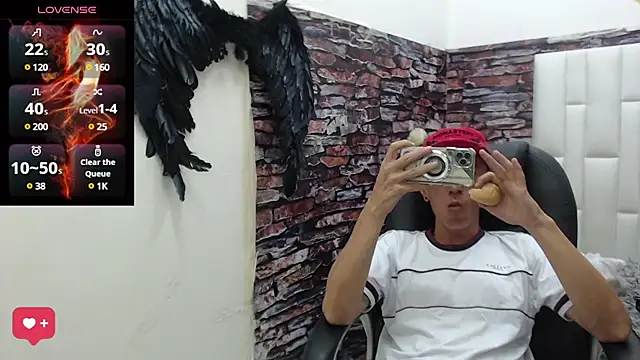 andy dwels777 online show from January 22, 2025, 10:48 pm