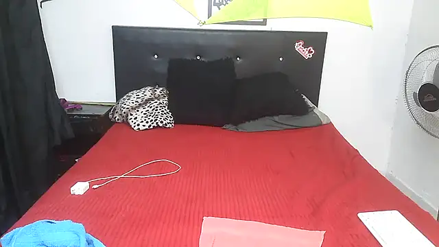 Shanttal0272 online show from March 10, 2026, 11:43 pm