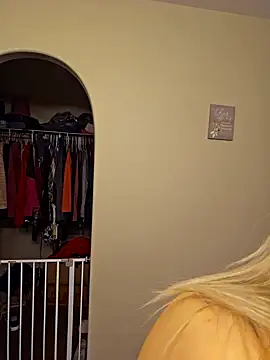 Snapshot of ellieconradxo chatting on December 31, 2024, 7:29 pm ellieconradxo online show from December 31, 2024, 7:29 pm