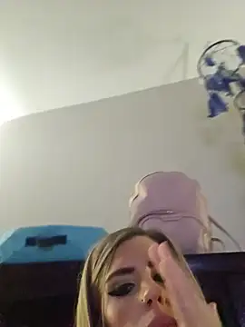 Snapshot of ellieconradxo chatting on August 1, 2026, 3:39 am ellieconradxo online show from August 1, 2026, 3:39 am
