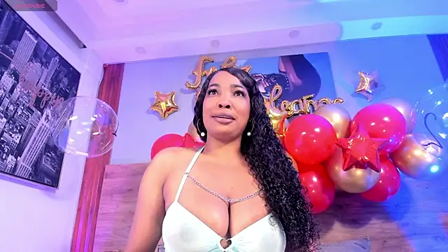 Aliisson Cruz online show from November 7, 2025, 2:44 am