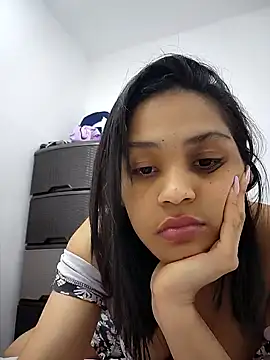 Snapshot of inti_amor chatting on December 28, 2024, 12:36 am inti amor online show from December 28, 2024, 12:36 am