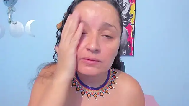  luna  sweet  online show from October 15, 2025, 6:30 pm