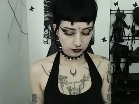 Snapshot of n0sferatus__ chatting on October 16, 2025, 11:55 am n0sferatus online show from October 16, 2025, 11:55 am