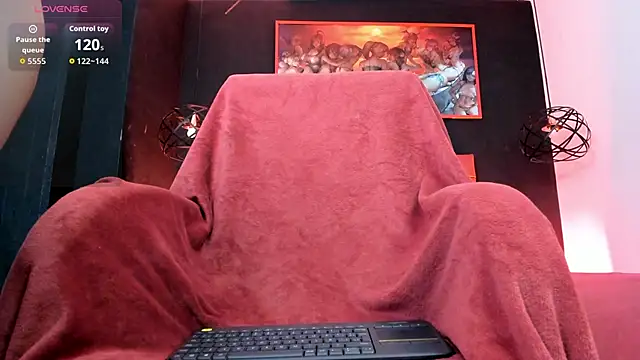 Snapshot of Megan_wolf1_ chatting on October 10, 2025, 3:27 am Megan wolf1 online show from October 10, 2025, 3:27 am