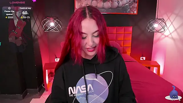 Snapshot of Megan_wolf1_ chatting on November 15, 2025, 3:37 am Megan wolf1 online show from November 15, 2025, 3:37 am