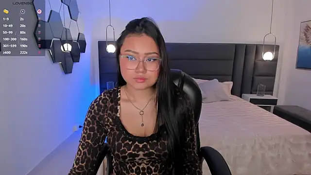 AmberLewis  online show from November 27, 2025, 11:29 pm