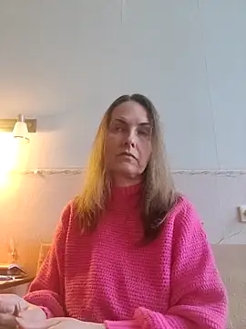 Evelina cute online show from November 17, 2025, 7:58 am