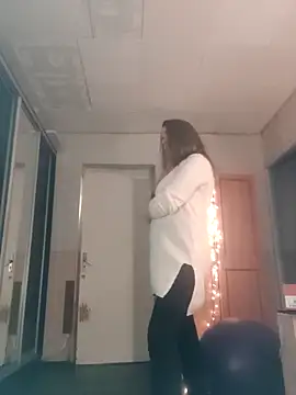 Evelina cute online show from November 25, 2025, 8:20 pm