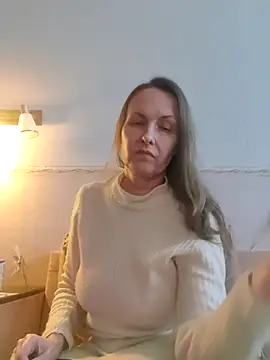 Evelina cute online show from February 17, 2026, 2:13 pm