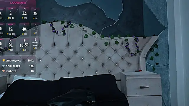 AmberGreyy  online show from April 9, 2026, 5:07 pm