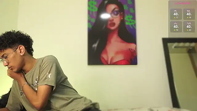 harrytwink18 online show from December 6, 2024, 1:33 pm