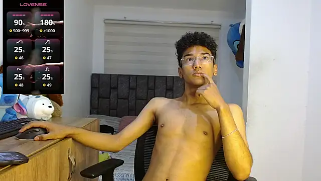 harrytwink18 online show from September 12, 2025, 4:07 pm