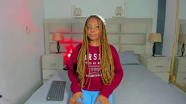 Snapshot of TifannyTaylor_ chatting on March 21, 2025, 4:49 am TifannyTaylor  online show from March 21, 2025, 4:49 am