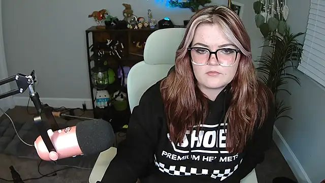 rodeobrii online show from March 25, 2026, 1:44 am