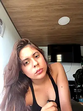 little isabela1 online show from November 19, 2025, 7:03 pm