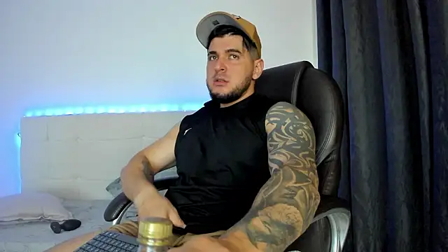 Teilor Creed online show from February 3, 2026, 10:15 pm