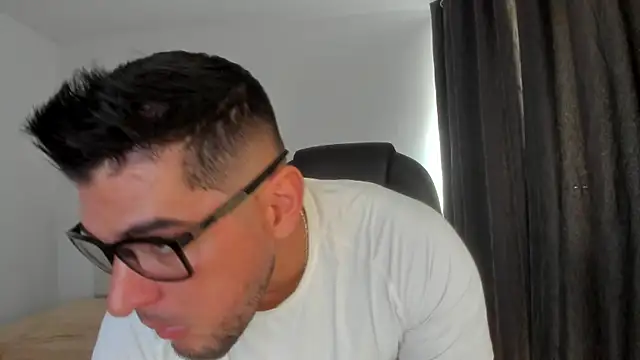 Teilor Creed online show from April 9, 2026, 7:19 pm